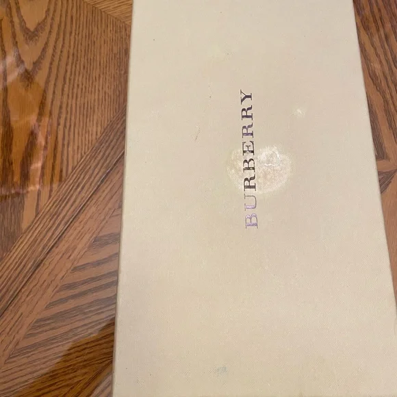 Burberry Women's Multicolor Houndstooth Flats - Picture 6 of 6